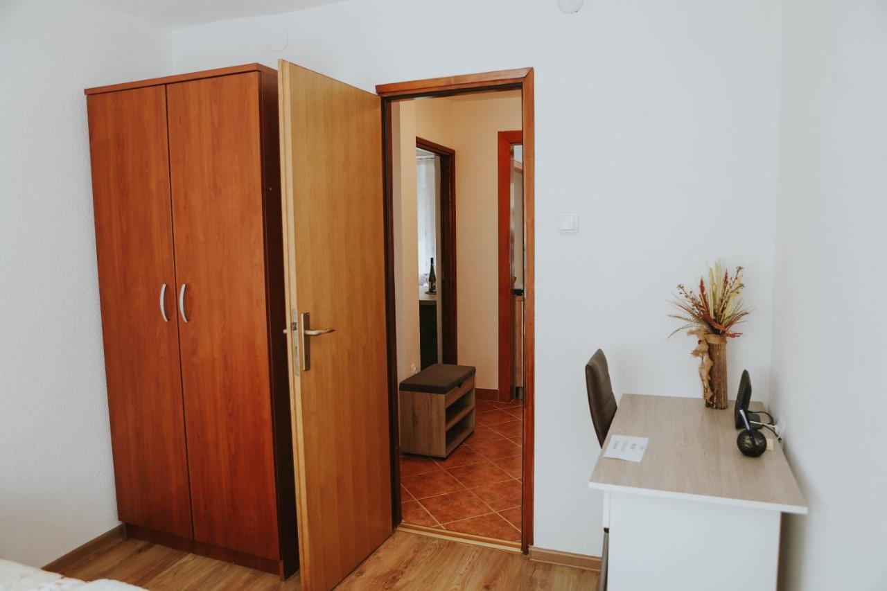 I&T Apartman Gospić Eksteriør billede