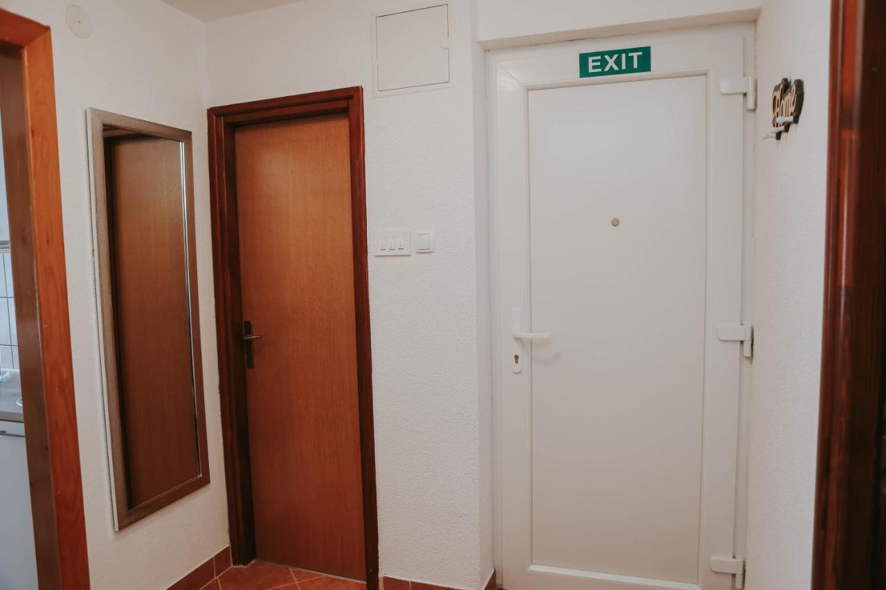 I&T Apartman Gospić Eksteriør billede